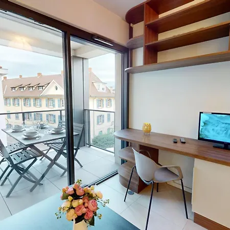 Les Loges Balcon Et Parking Appartamento *